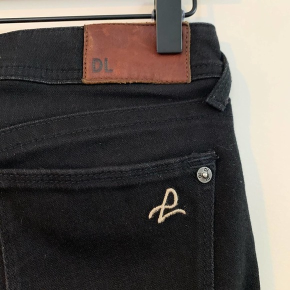 DL1961 Amanda Skinny Jean Full Length in Onyx - Picture 5 of 9